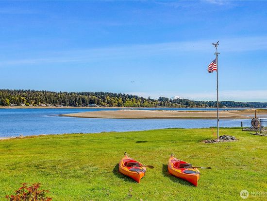 7530 E Grapeview Loop Road, Allyn, WA 98524