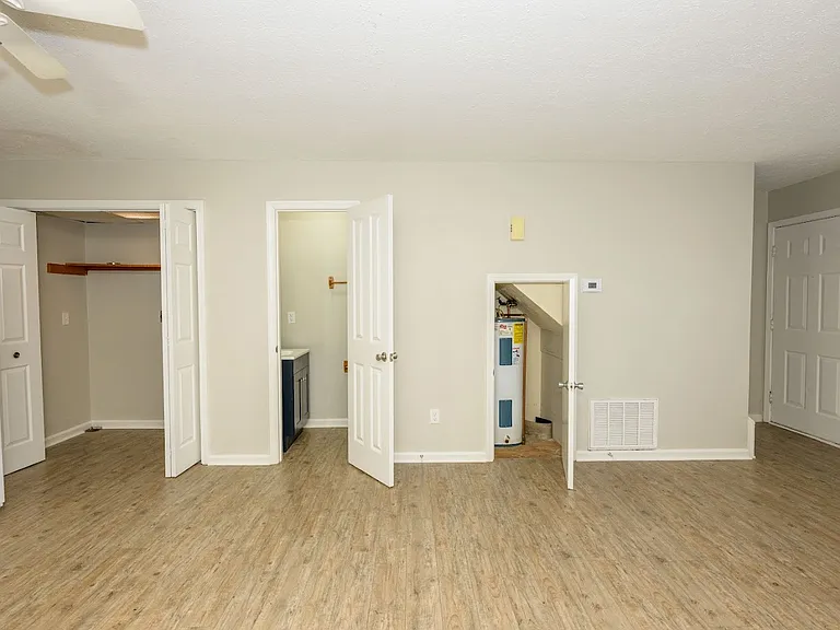 173 Creekvale Dr #13 — Photo 13