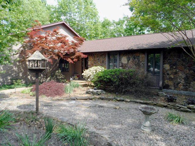 1st image of 172 Canterbury Dr