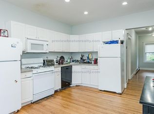 62 Algonquin Rd #115, Chestnut Hill, MA 02467