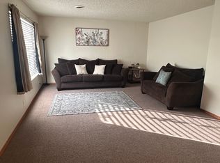 225 NW Cedar Ave, Warrenton, OR 97146