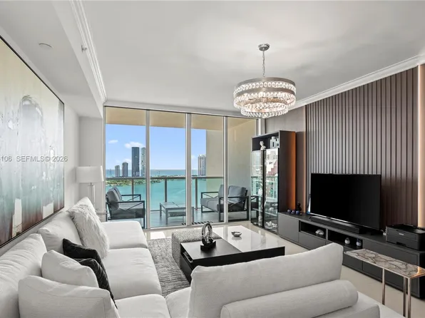 3330 190th St APT 2111, Aventura, FL 33180