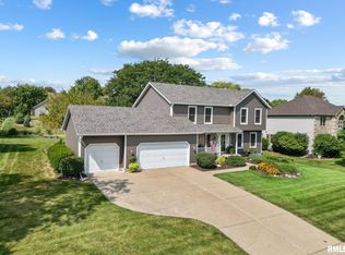 5150 Heatherstone Ct, Bettendorf, IA 52722