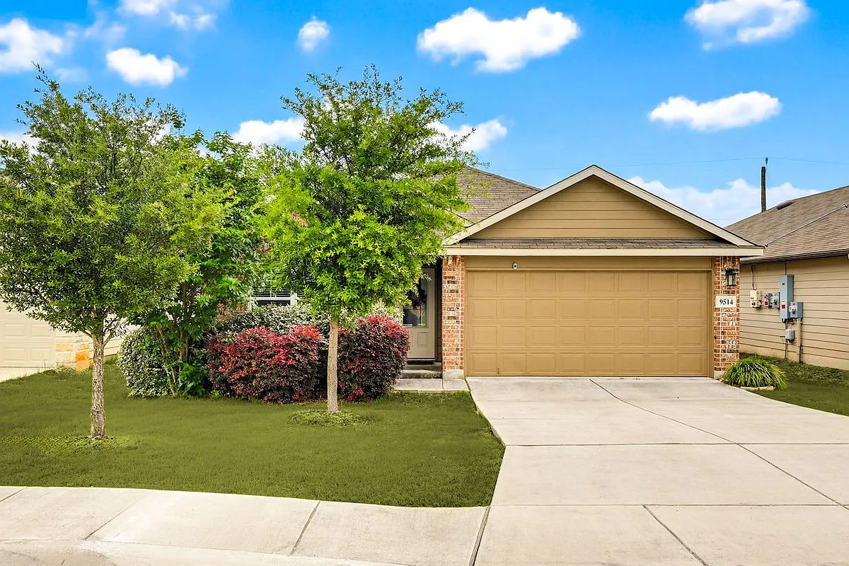 4 bed, 2.0 bath, 1700 sqft, $2,400 — Photo 3