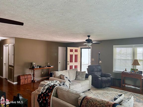 5th image of 102 Wilderness Drive