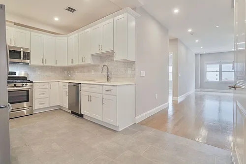 311-315 Westside Ave #304 Photo 1 311-315 Westside Ave #304 Photo 1