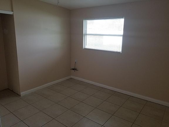 3rd image of 6384 Freemont St