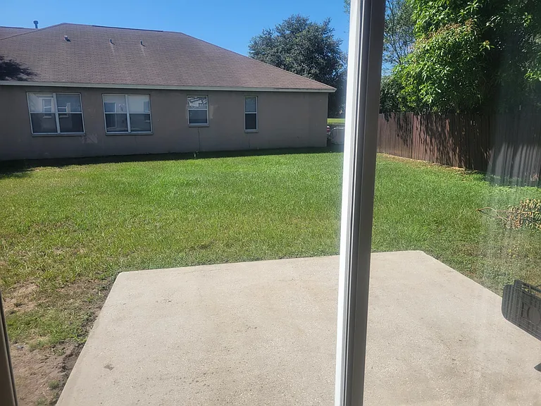 10915 Newbridge Dr — Photo 9