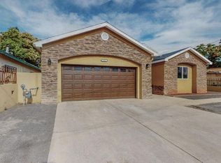 1406 8th St NW, Albuquerque, NM 87102
