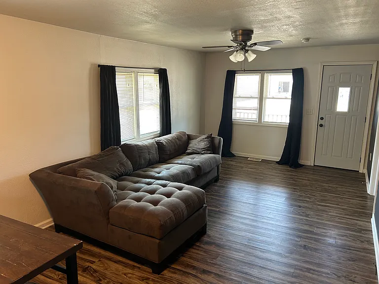 2428 Clyde Park Ave SW — Photo 3