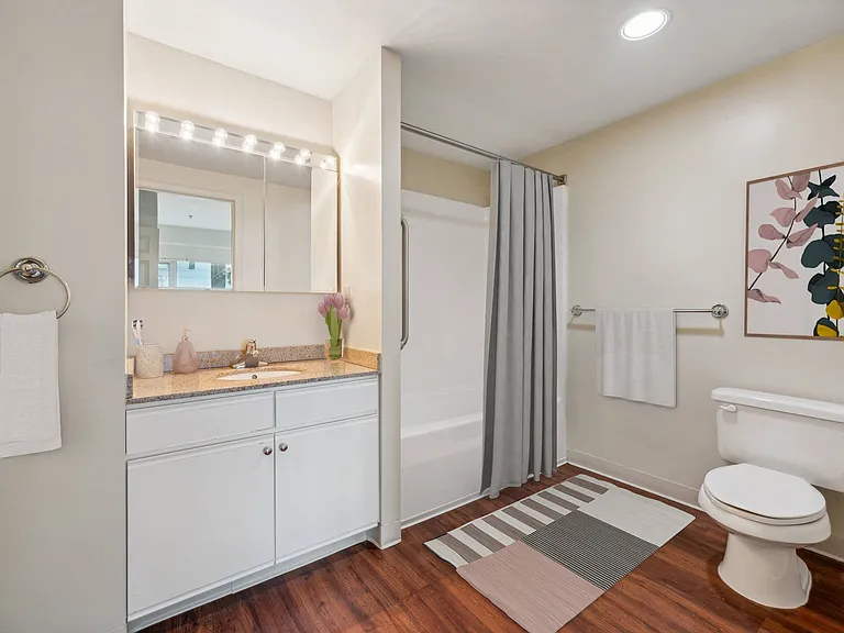 Residences at Manchester Place — Photo 9