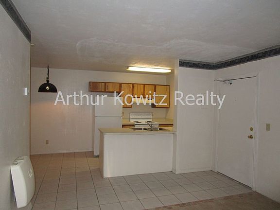 3rd image of 1450 S Palmetto Ave APT 106