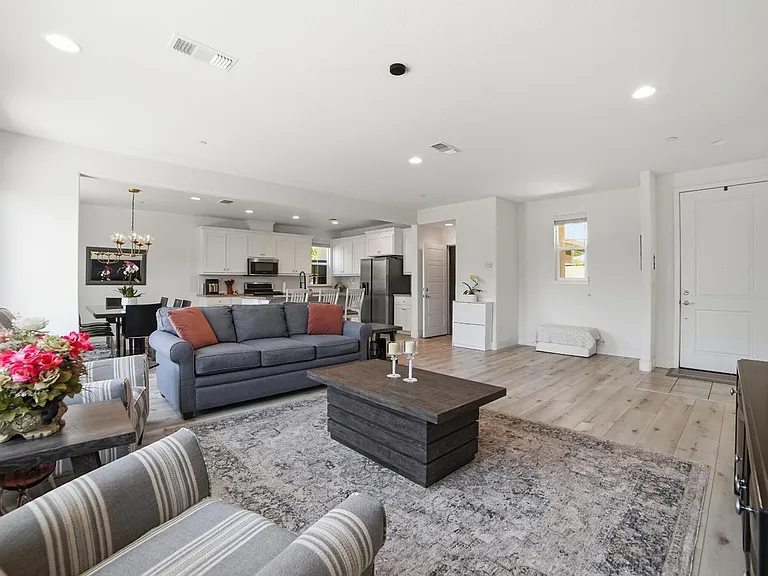 5305 Kirby Pl — Photo 4
