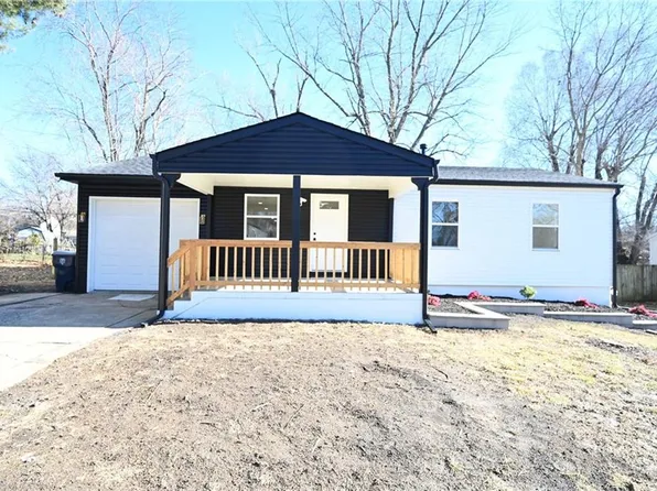 9409 McKinley St, Kansas City, MO 64138