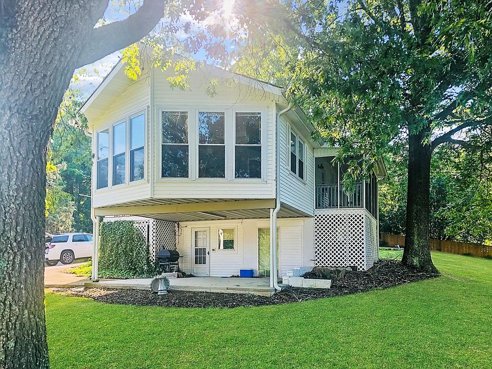 1st image of 191 Lakeshore Cir