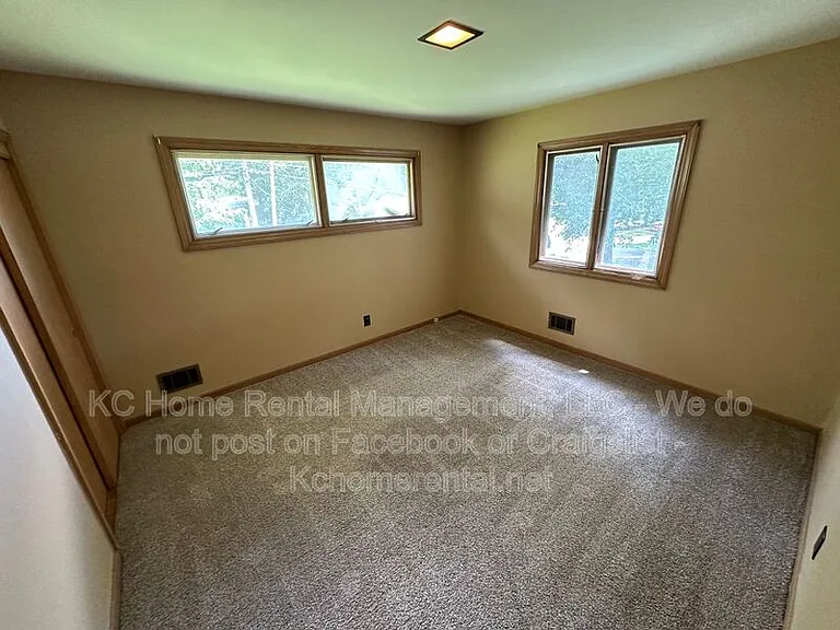 6103 N Garfield Ave — Photo 23