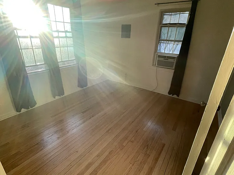 4414 N Harvey Pkwy #B — Photo 5