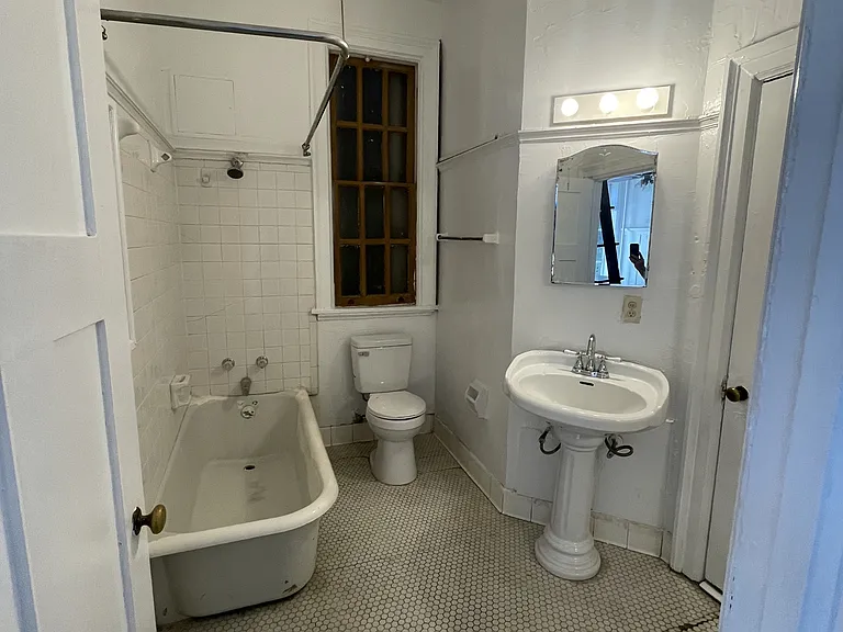 7904 Saint Charles Ave #D1 — Photo 5