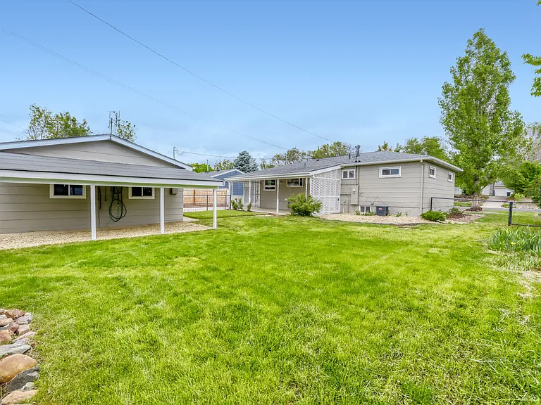 1015 W Longview Ave — Photo 24