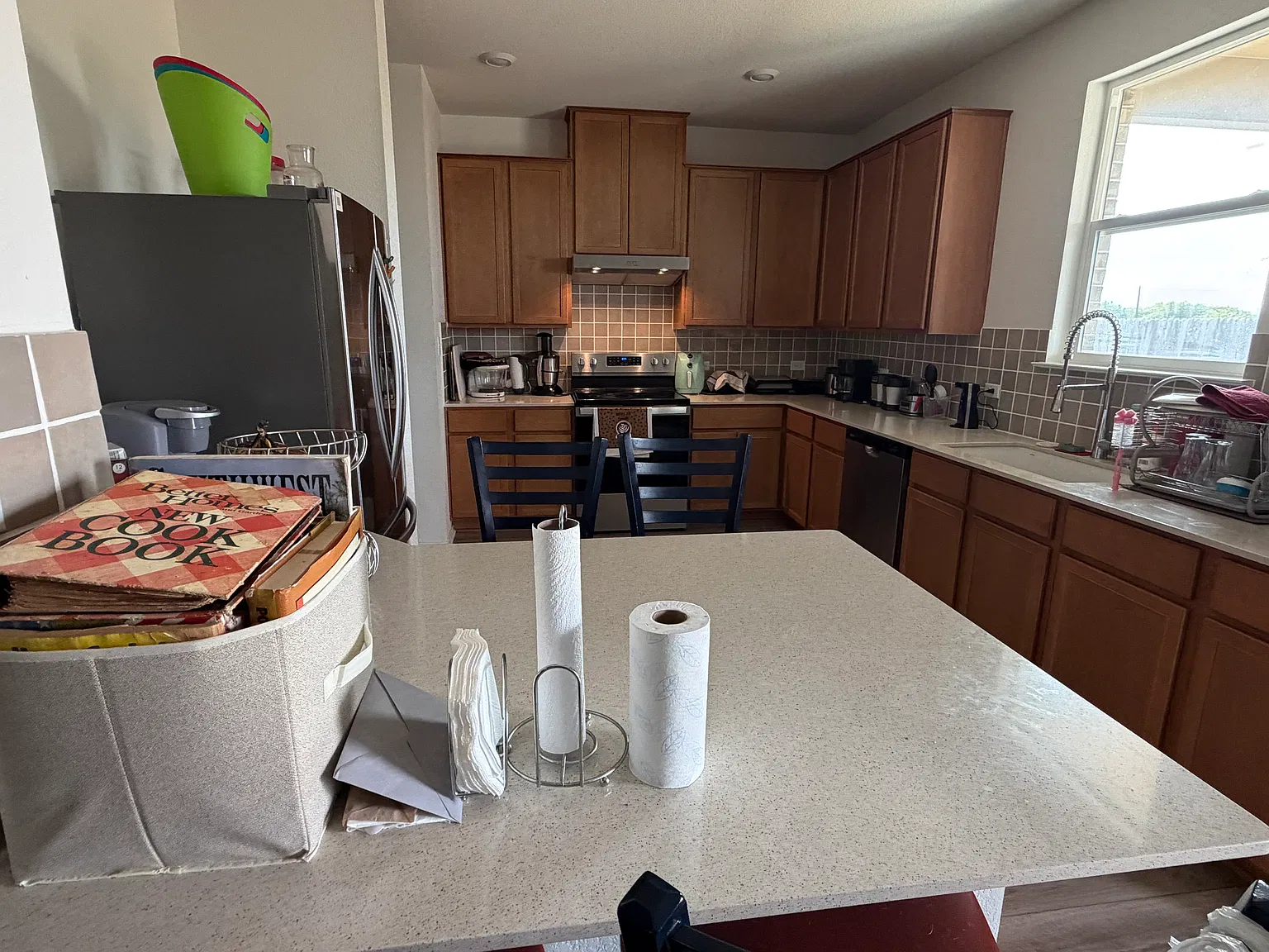 3 bed, 2.5 bath, 1856 sqft, $2,400 — Photo 4