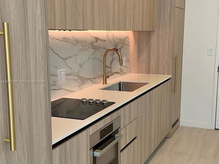 77 SE 5th St #1208 — Photo 2