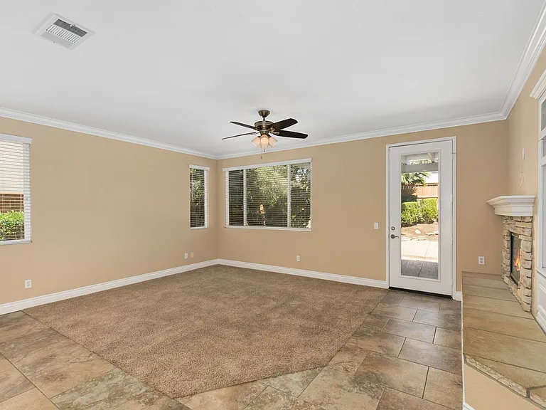 43493 Dodaro Dr — Photo 9
