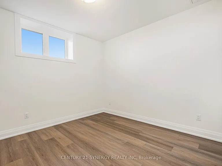 261 Argile St #B — Photo 17