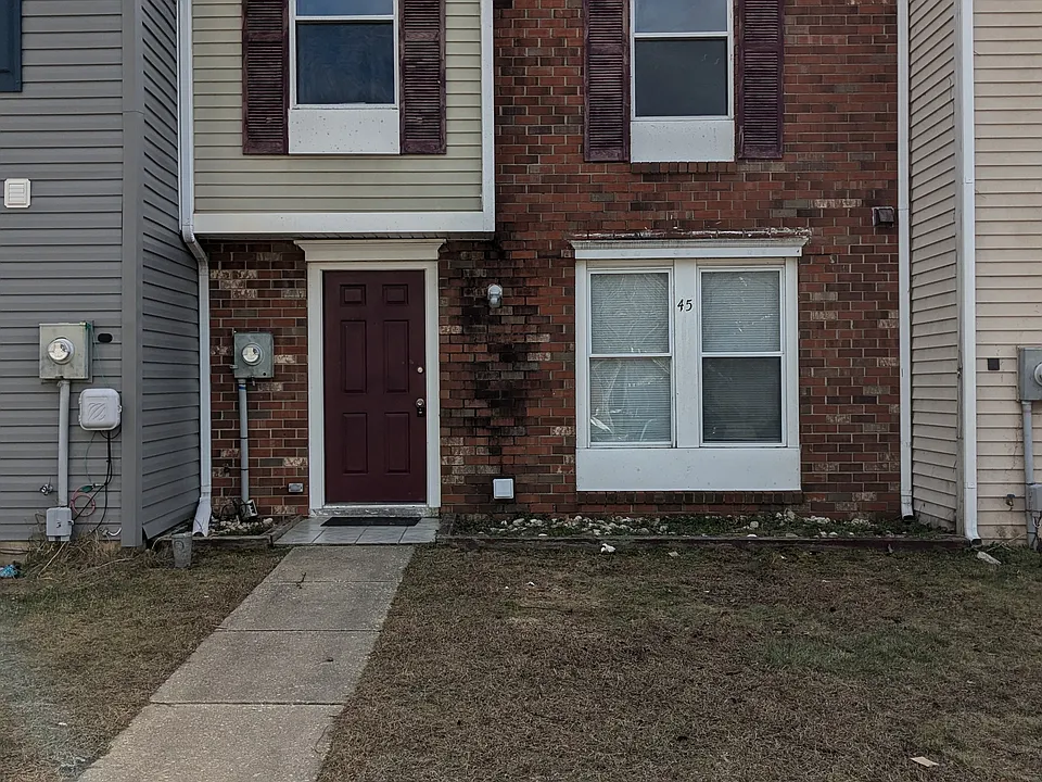 45 Vanderbilt Ct