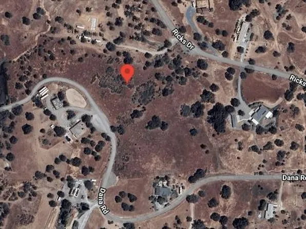 316 Dana Rd, Valley Springs, CA 95252