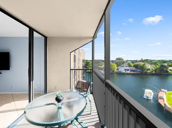 15 Royal Palm Way #505, Boca Raton, FL 33432
