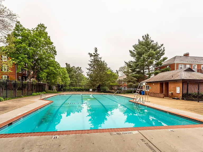 2873 S Buchanan St #C2 — Photo 31