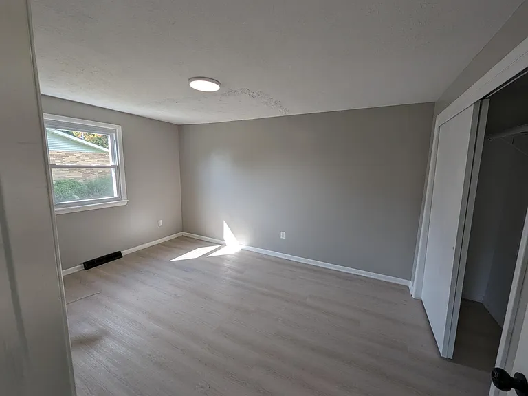 6420 Portage St NW — Photo 9