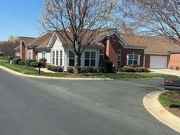 2118 N Castle Ct, Matthews, NC 28105