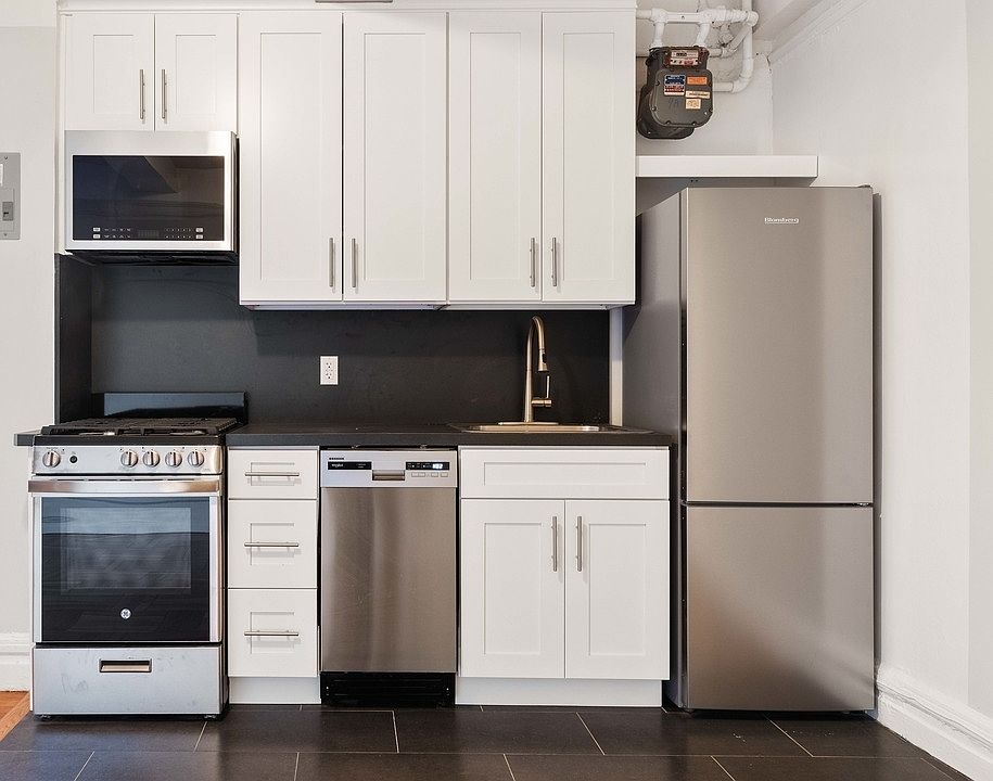 1st image of 55 W 11th St APT 6F