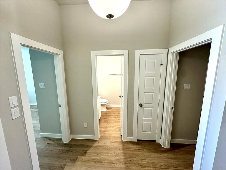8615 Jetty Glen Dr — Photo 3