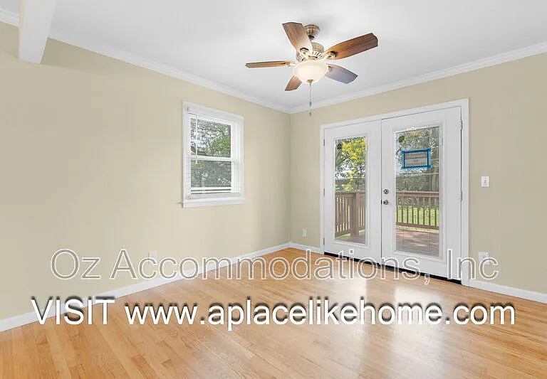 9514 Glenwood St — Photo 8