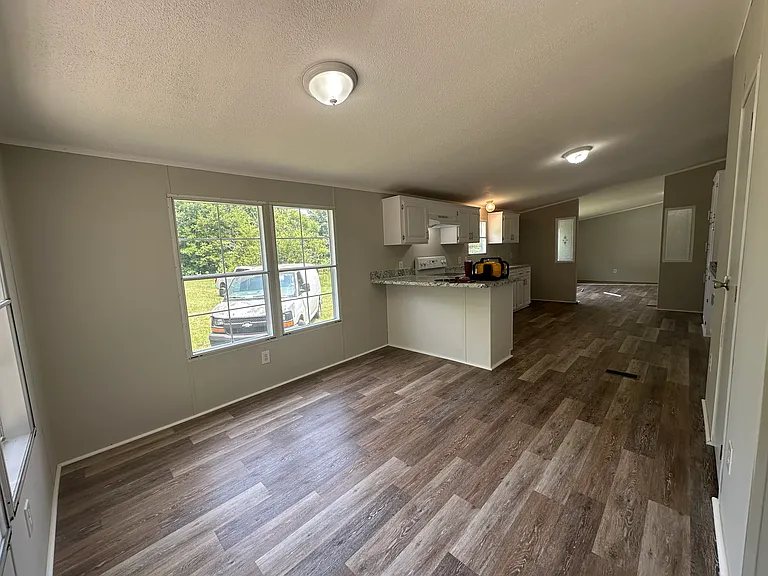 127 Owens Ln — Photo 6