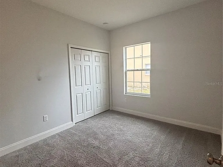 423 Churchill Ct — Photo 8