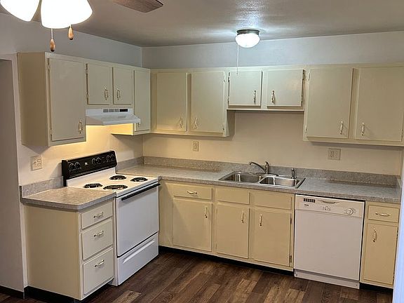 5th image of 4471 Carthage Dr #4