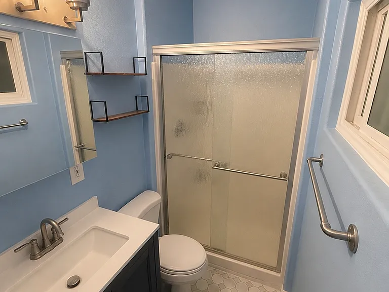 1434 Lowery St — Photo 5