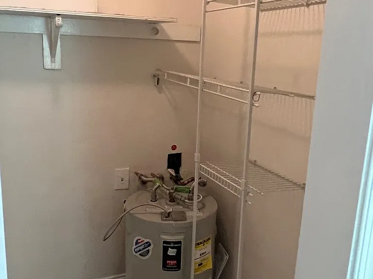 3115 Oakland Shores Dr #E112 — Photo 31