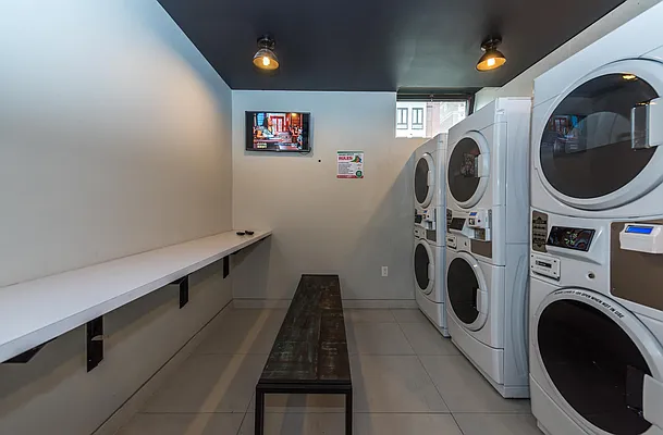 Rented by Nooklyn NYC LLC | media 110