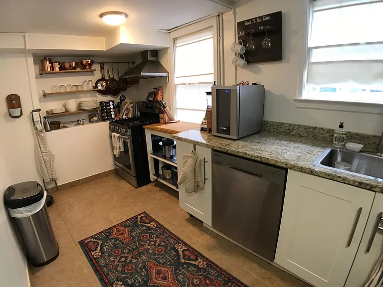 260 9th St NE — Photo 4