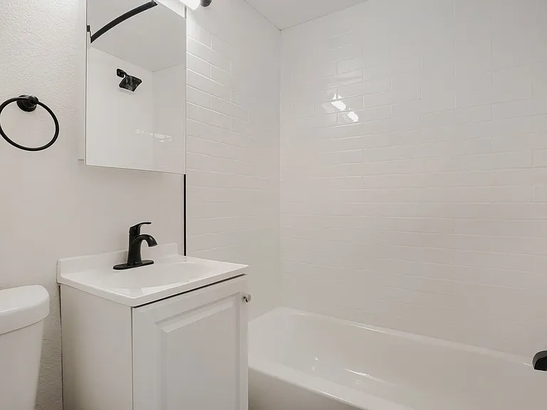 Bo Apartments — Photo 11