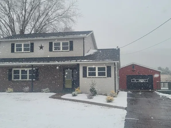 74 Service Ln, Bloomsburg, PA 17815