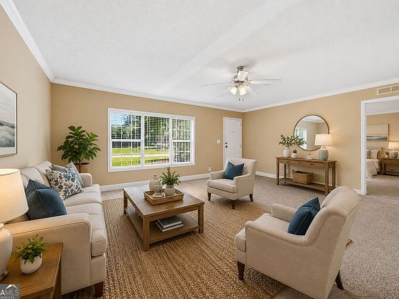 4th image of 276 Price Rd