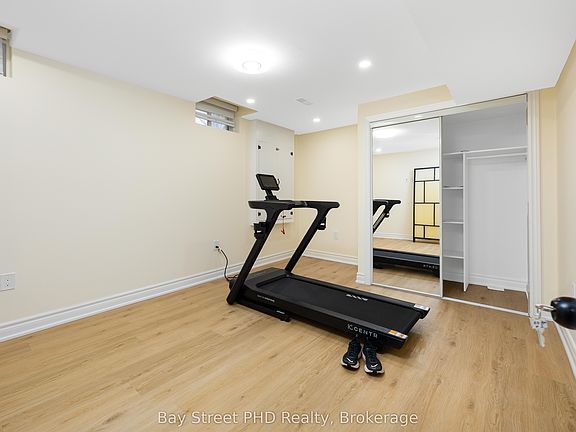 4th image of 37 Macadam Rd #Basement