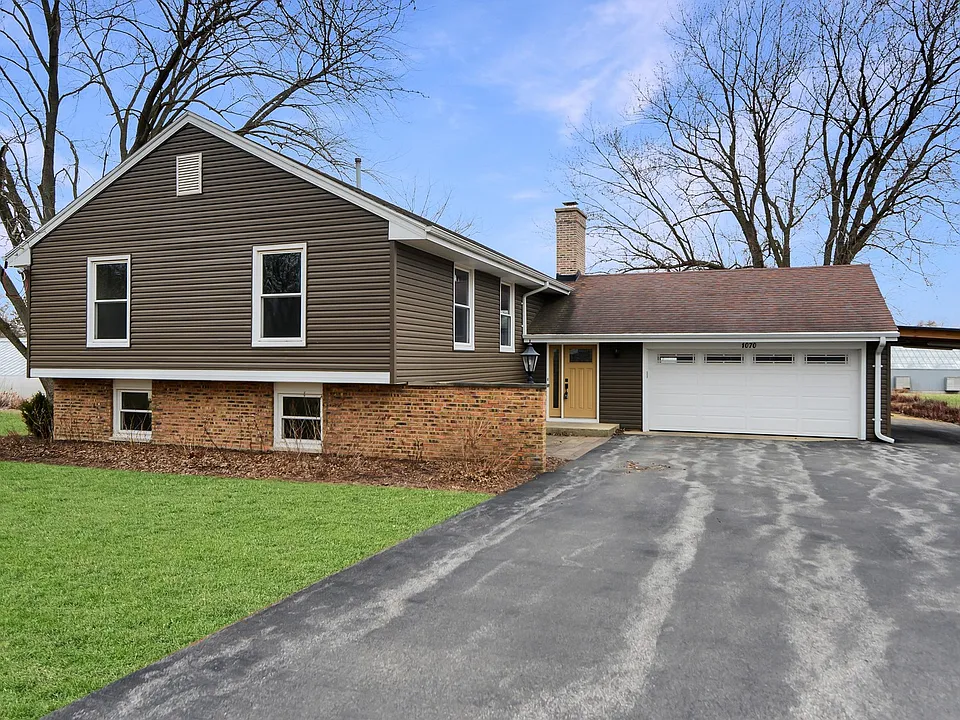 1070 Center Dr