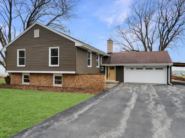 1070 Center Dr, South Elgin, IL 60177