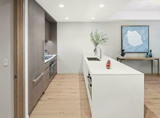 200 E 21st St #2B, New York, NY 10010